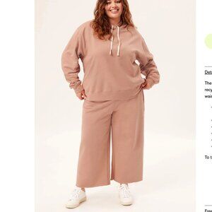 NWOT Girlfriend Collective 50/50 Sweat Set, Size S in Birch